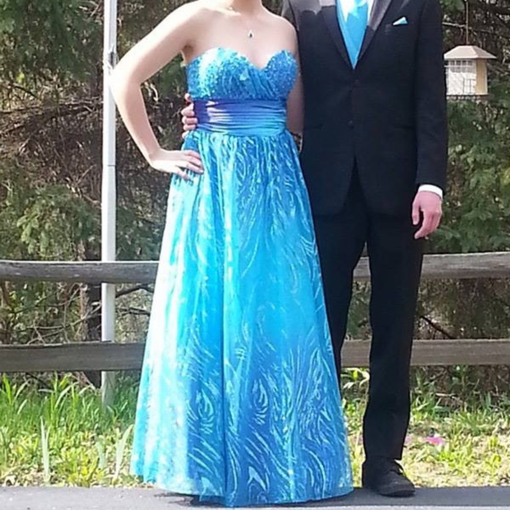 Cachet Blue Beaded and Sequin Dress